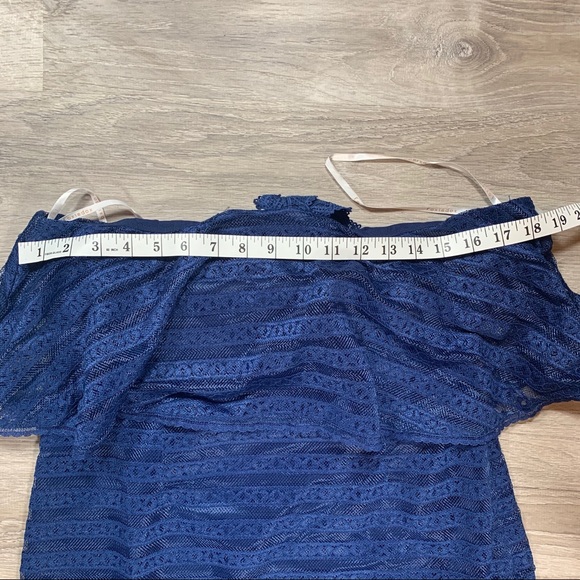 Foxiedox women’s blue lace dress - Picture 3 of 5